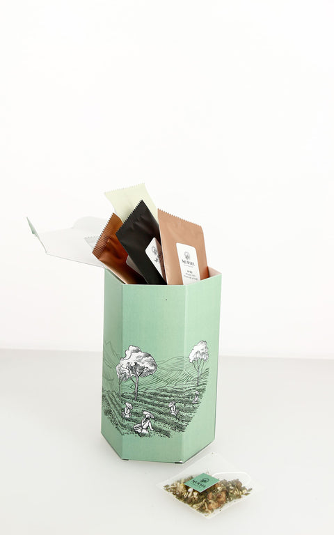 Coffret découverte MURSEL ouvert avec assortiment d’infusettes de thé